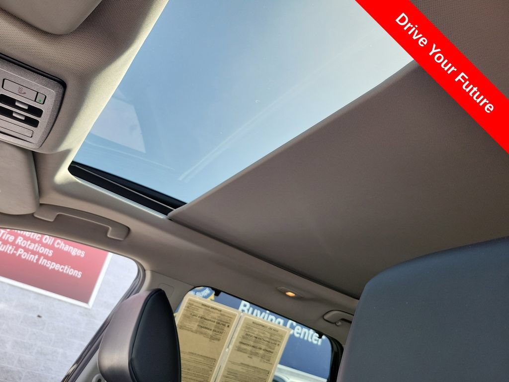 Used 2021 Nissan Rogue SV w/ Premium Package FWD image 17