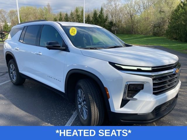Used 2026 Chevrolet Traverse LT w/ Driver Confidence Package AWD/4WD image 4