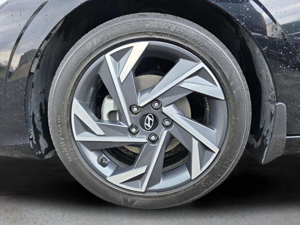 Certified 2024 Hyundai Elantra SEL w/ Convenience Package image 11