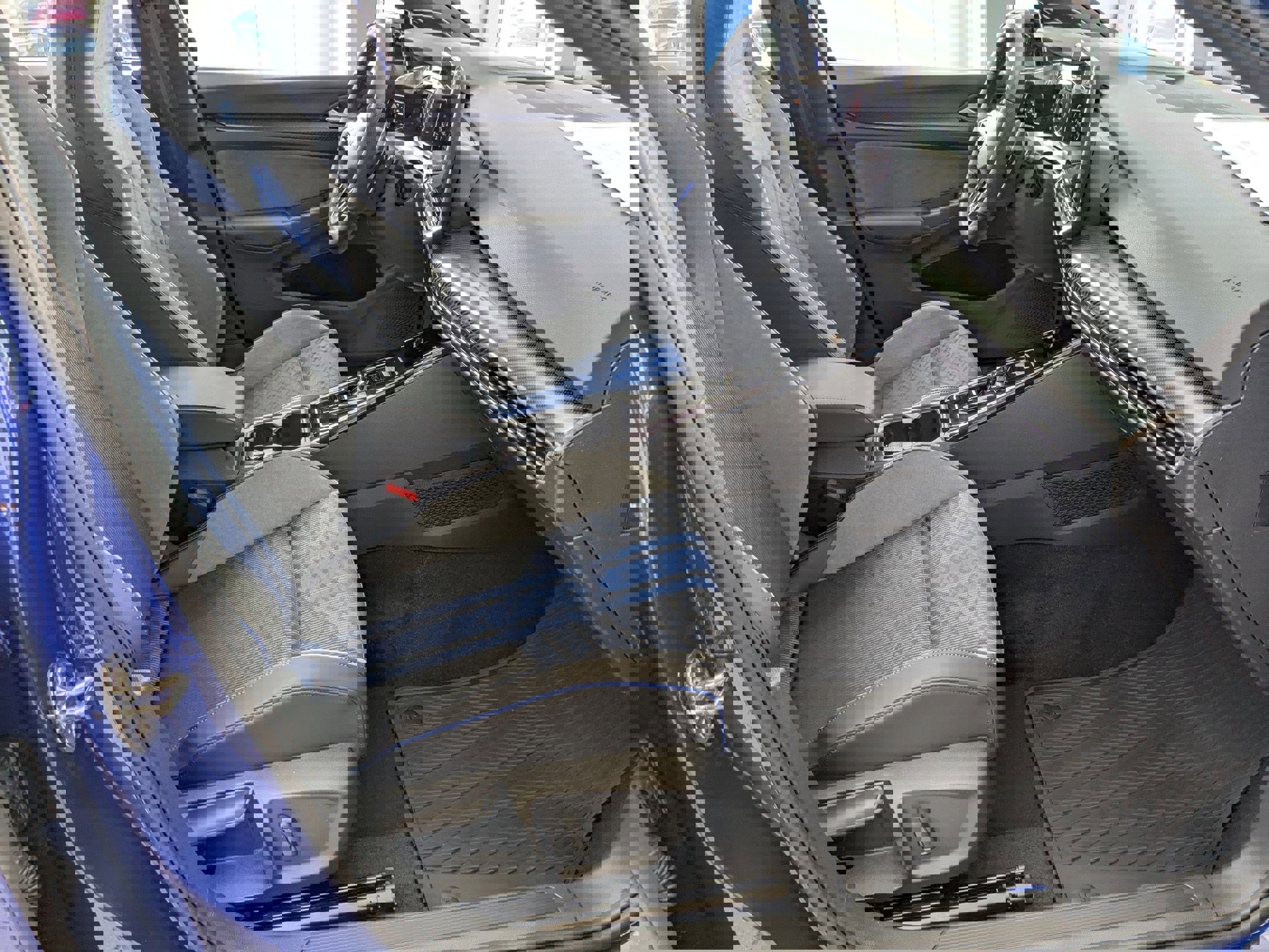 New 2025 Volkswagen Golf R Black Edition image 34