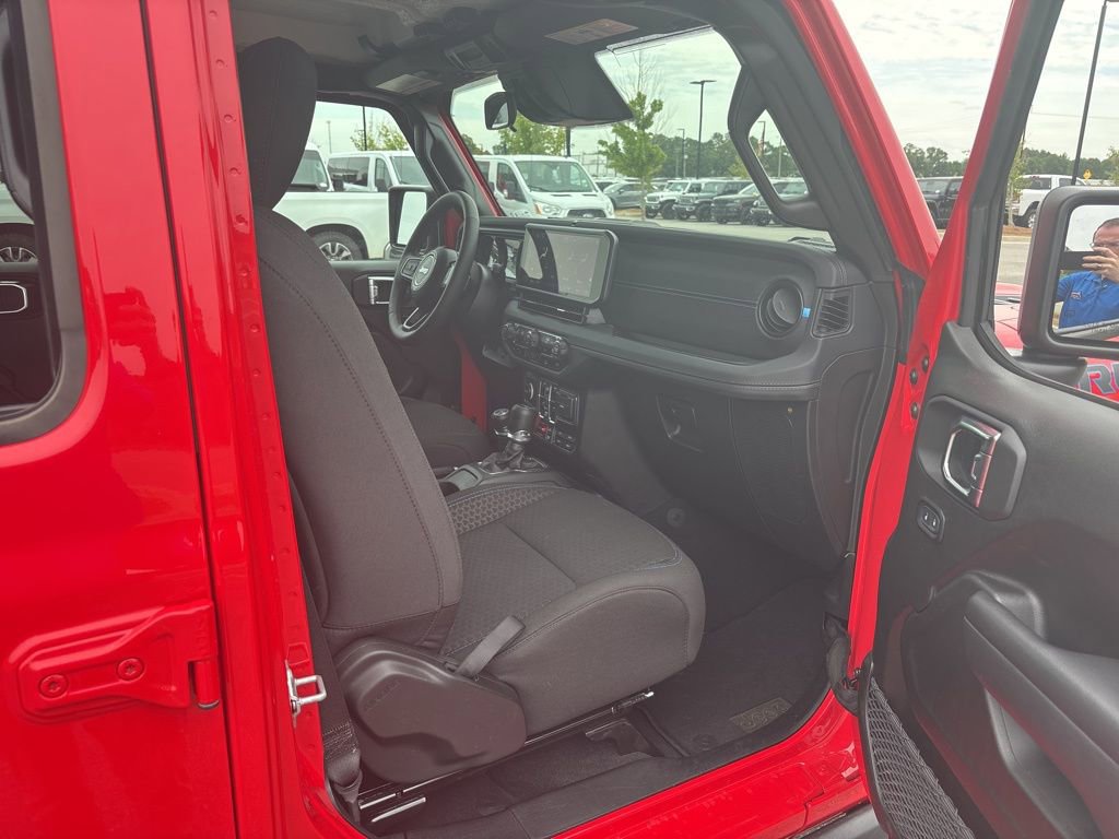Certified 2025 Jeep Wrangler Unlimited Rubicon 4xe w/ Convenience Group AWD/4WD image 46
