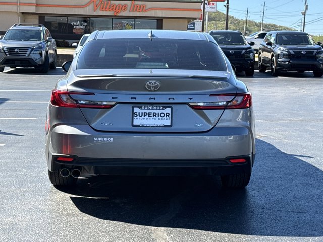 Used 2025 Toyota Camry SE FWD image 4