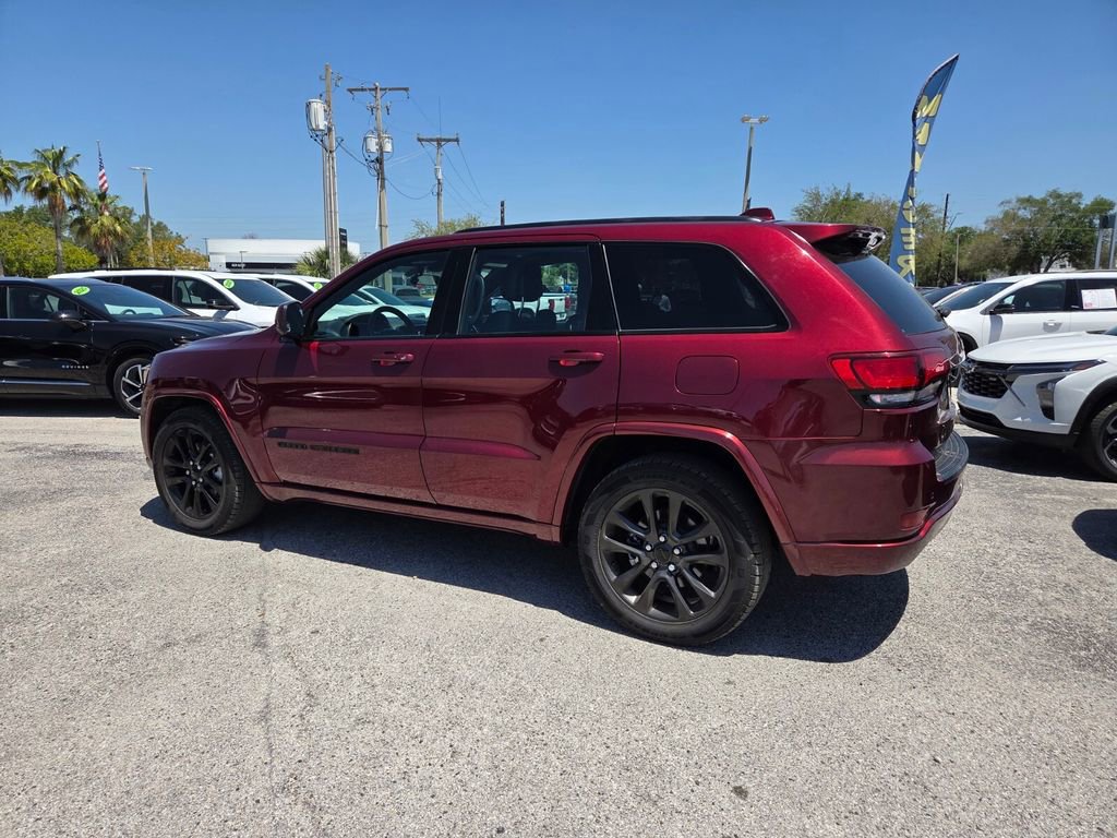 Used 2021 Jeep Grand Cherokee Laredo X RWD image 10