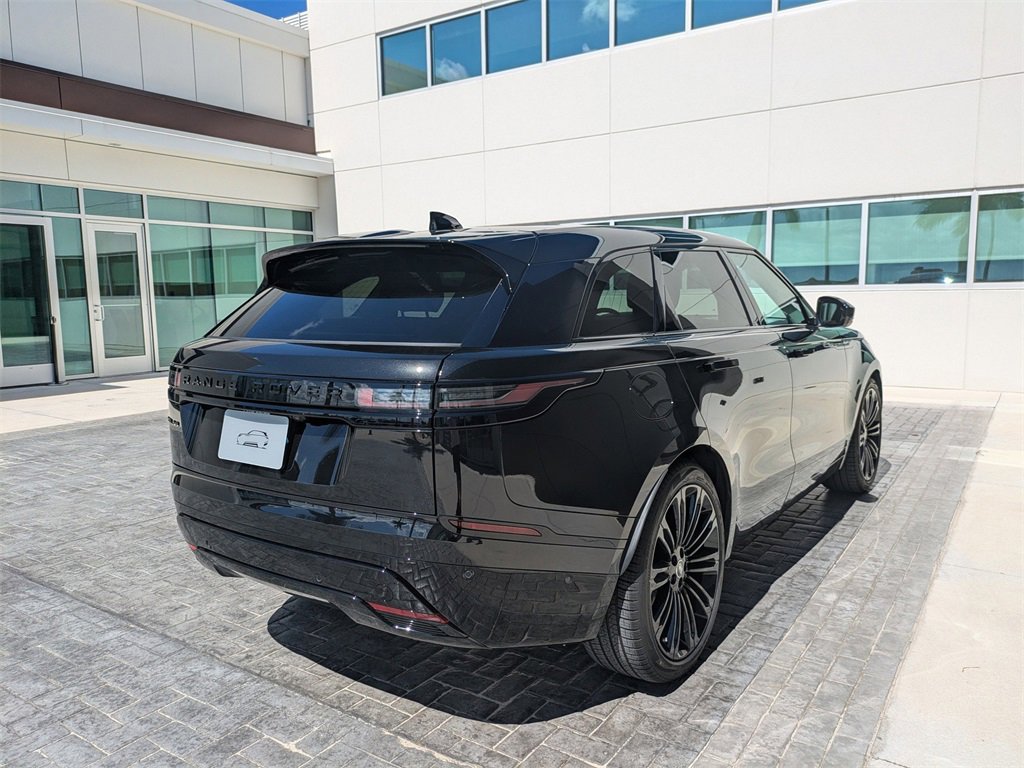 New 2026 Land Rover Range Rover Velar Dynamic SE image 4