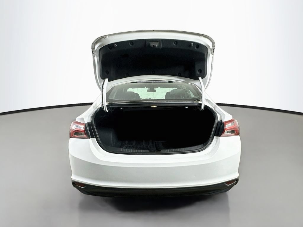 Used 2020 Chevrolet Malibu LT FWD image 33