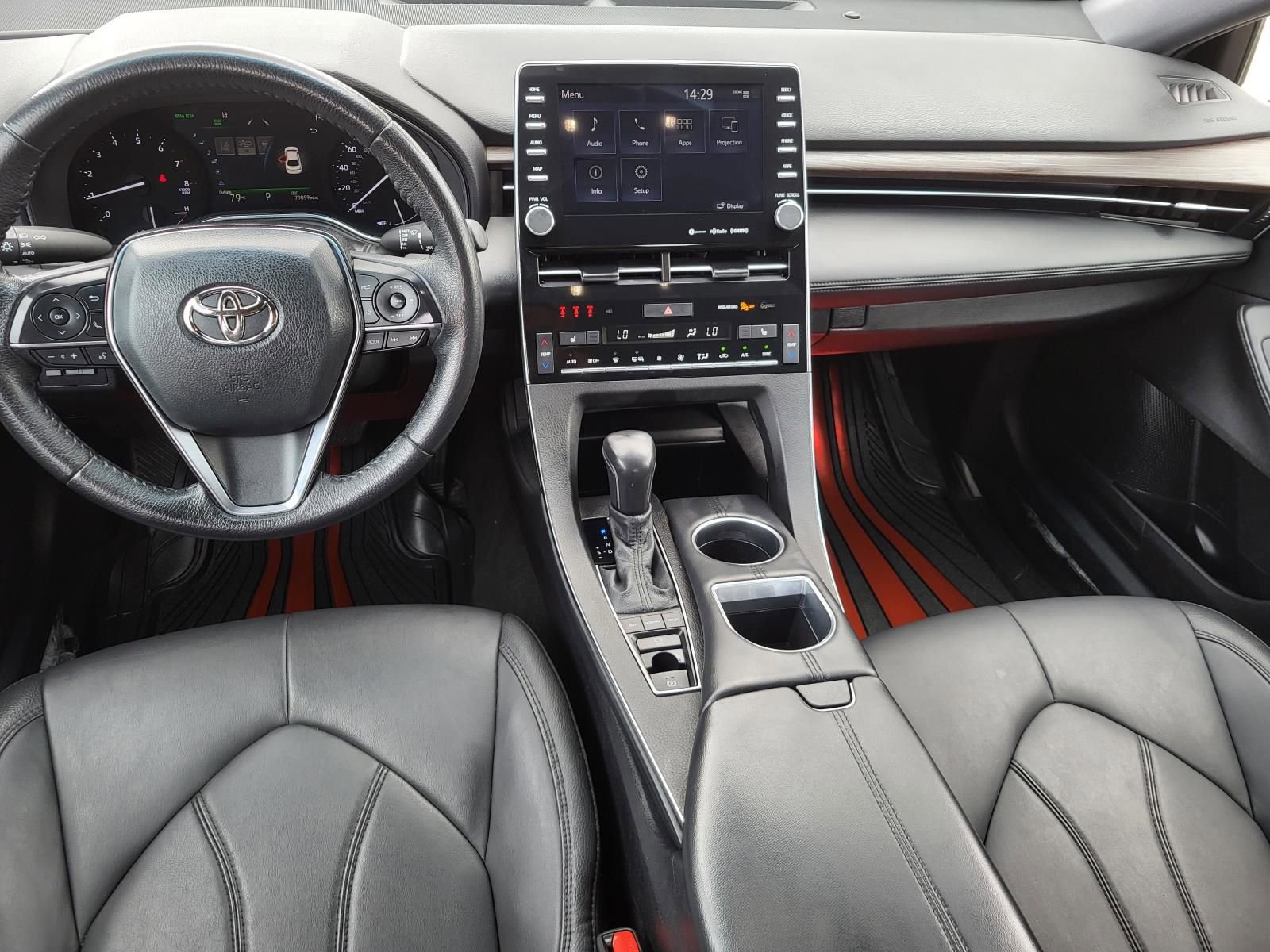 Used 2022 Toyota Avalon XLE image 14
