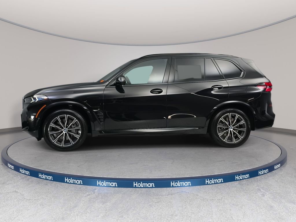 New 2026 BMW X5 xDrive50e w/ Executive Package image 8