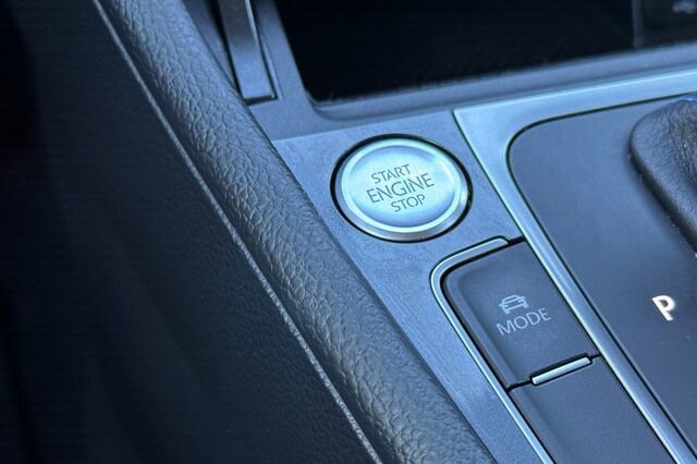 Used 2019 Volkswagen e-Golf SE w/ Driver Assistance Package image 22