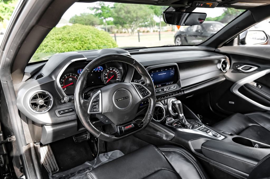 Used 2023 Chevrolet Camaro SS RWD image 9