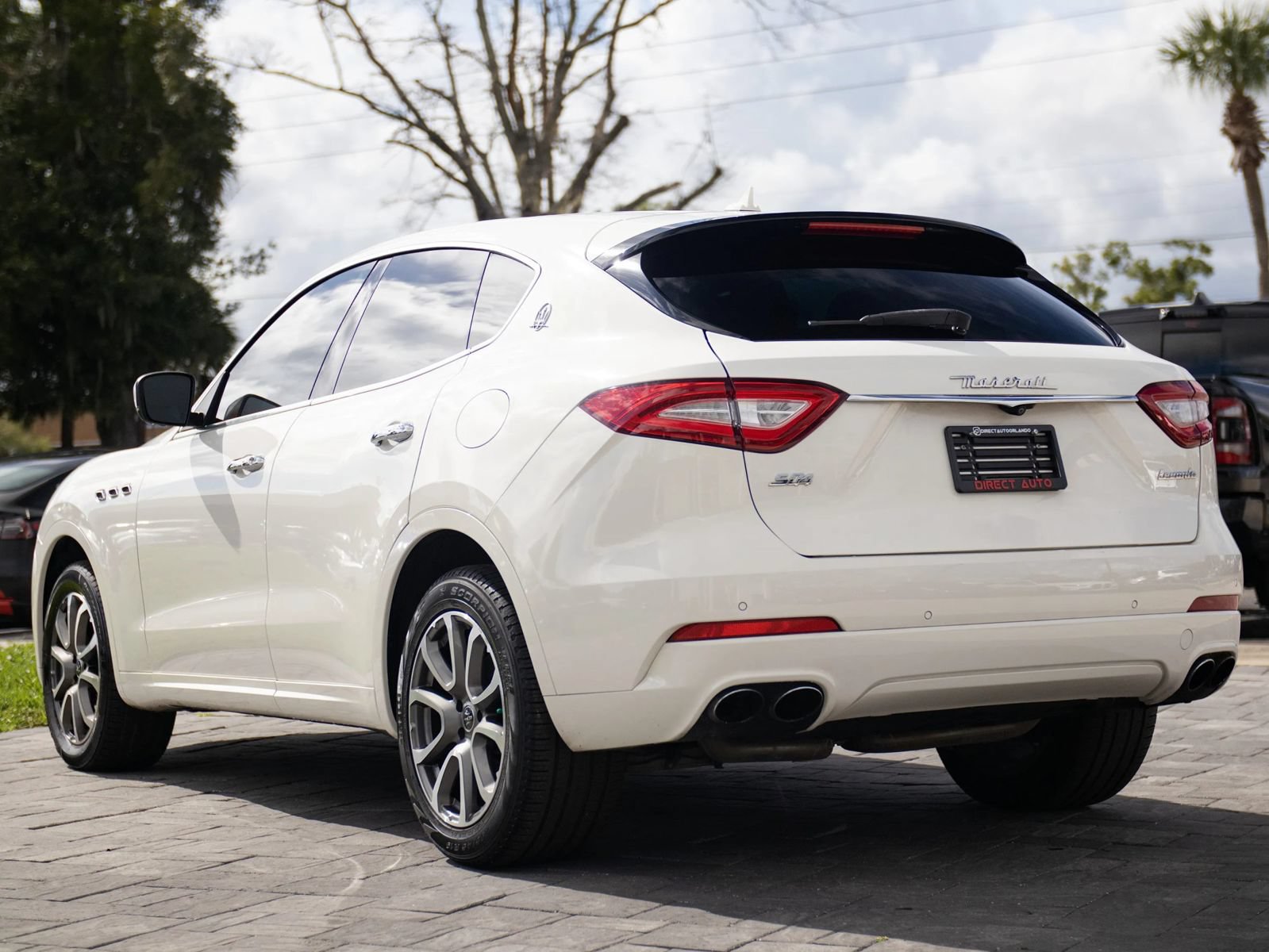 Used 2020 Maserati Levante S AWD/4WD image 9