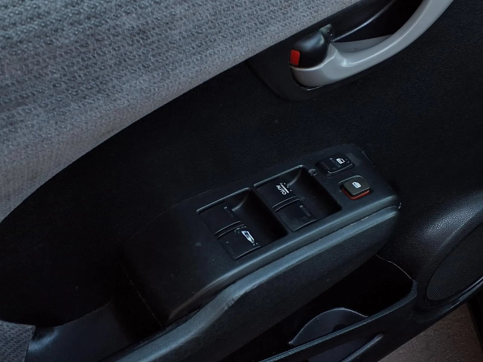 Used 2012 Honda Fit image 17