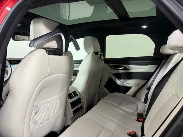 New 2025 Jaguar F-PACE R-Dynamic S image 22