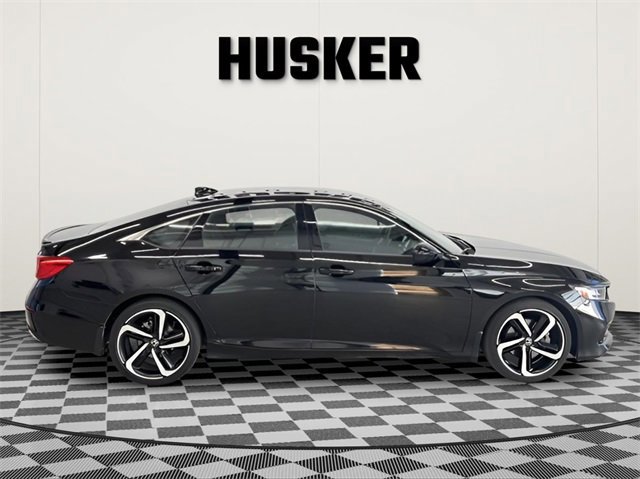 Used 2022 Honda Accord Sport image 2
