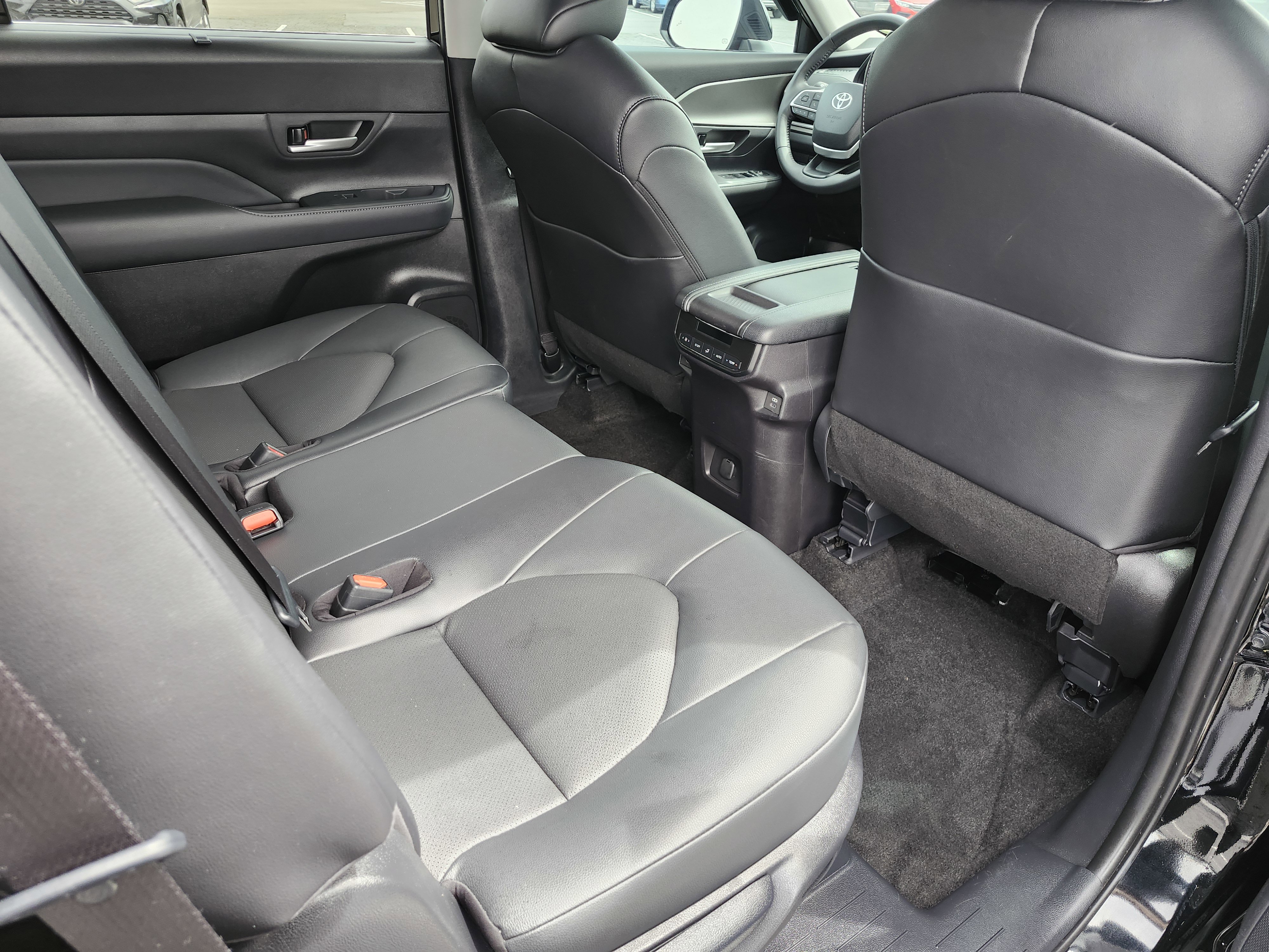 Used 2026 Toyota Grand Highlander AWD Hybrid image 23