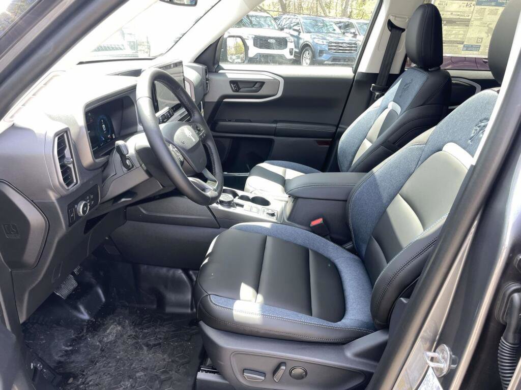 New 2025 Ford Bronco Sport Outer Banks w/ Sasquatch Outer Banks Package AWD/4WD image 16