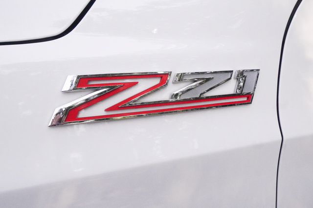 Used 2022 Chevrolet Suburban Z71 w/ Z71 Off-Road Package AWD/4WD image 39