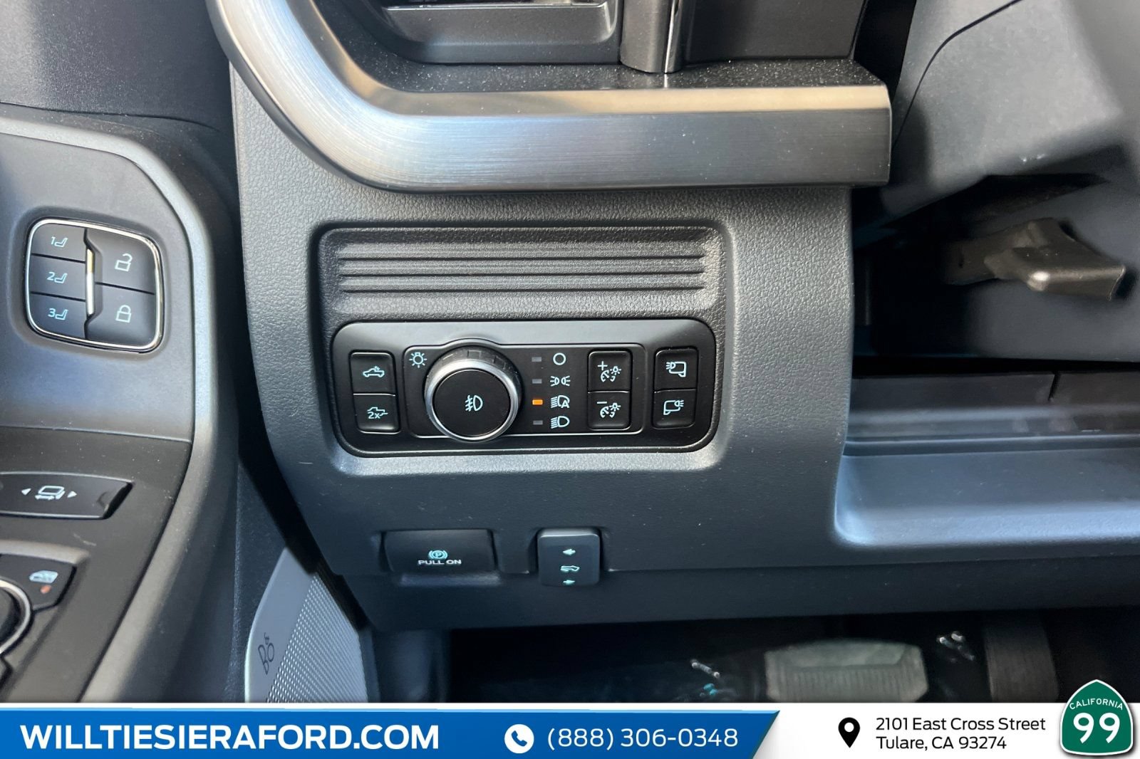 New 2026 Ford F250 Lariat w/ FX4 Off-Road Package AWD/4WD image 25