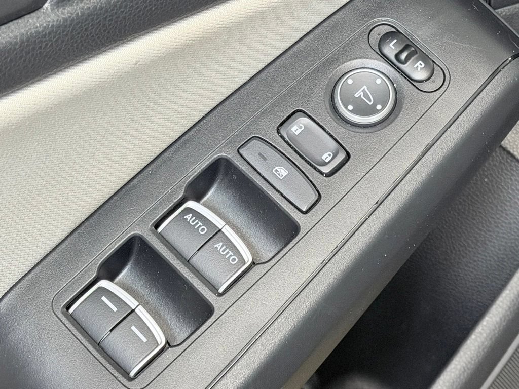 Used 2022 Honda Civic LX image 9
