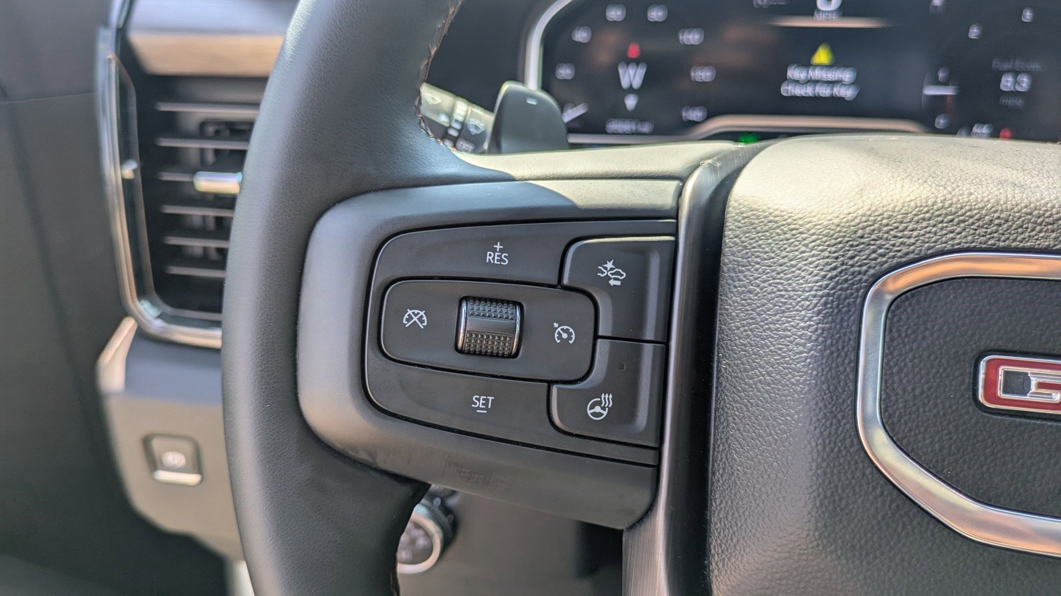 Used 2024 GMC Sierra 1500 AT4 image 21