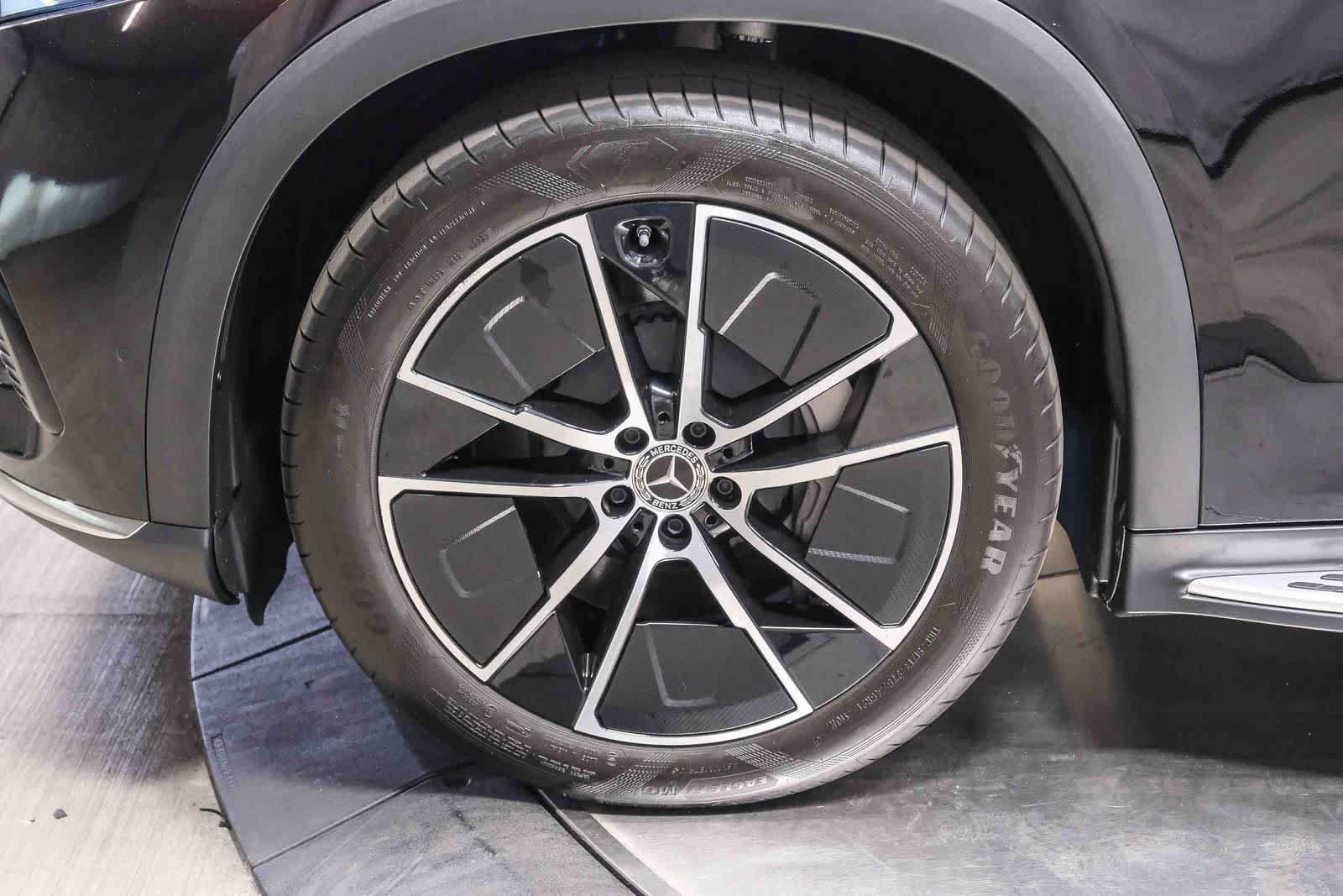 Certified 2024 Mercedes-Benz EQS 450+ SUV image 10