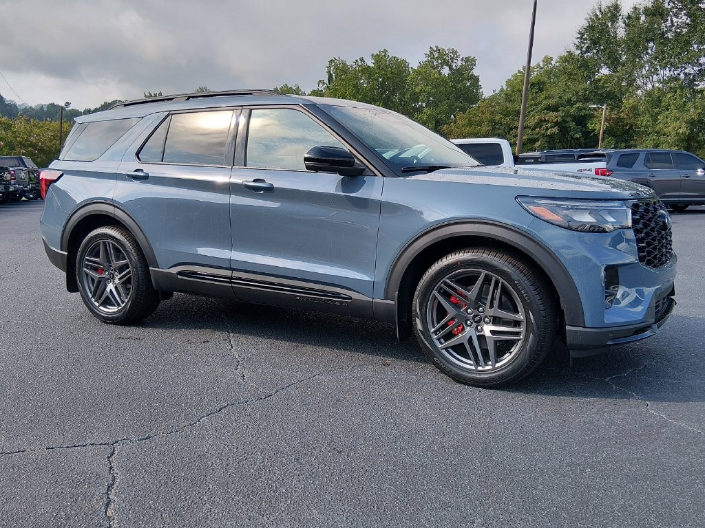 New 2026 Ford Explorer ST w/ Sun And Sound Package AWD/4WD image 2