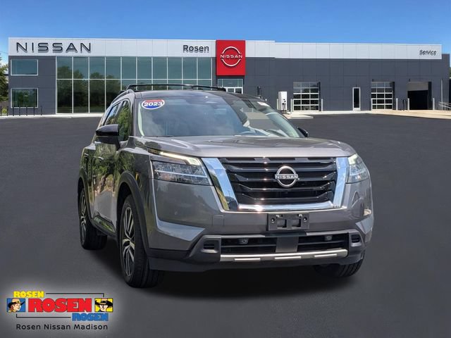 Certified 2023 Nissan Pathfinder Platinum AWD/4WD image 1