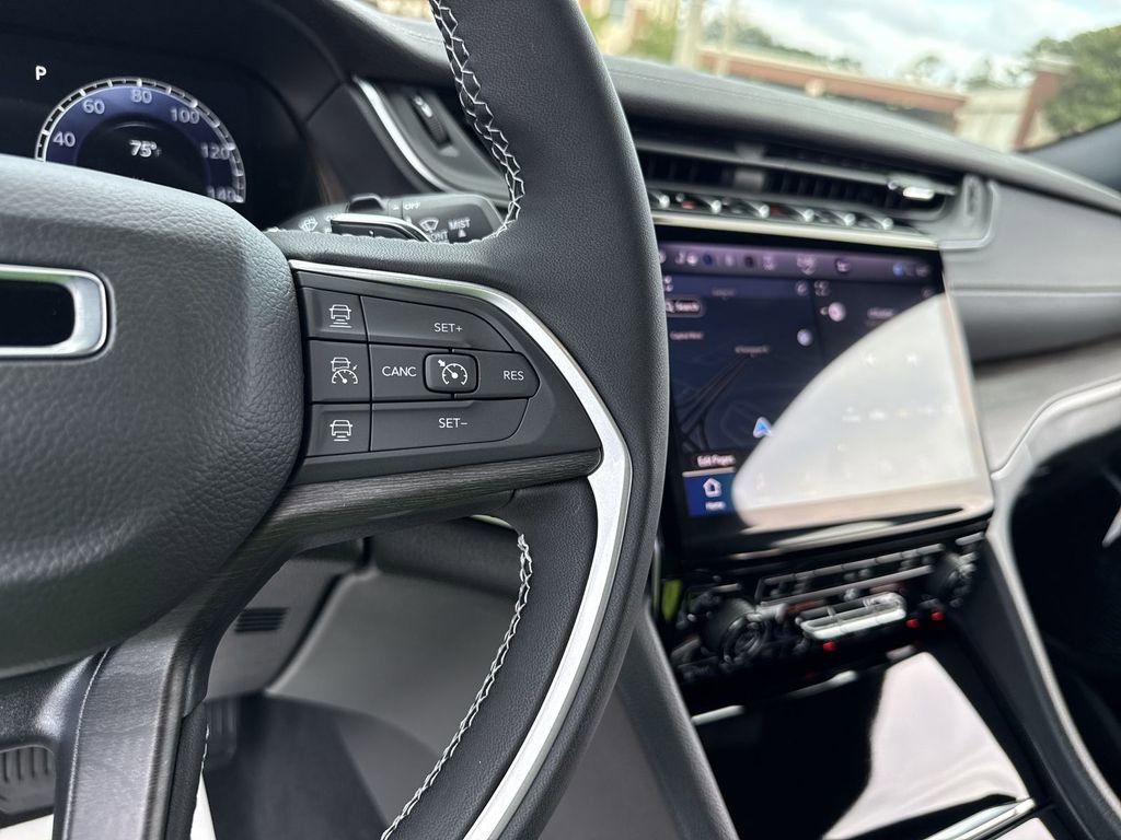 New 2025 Jeep Grand Cherokee L Limited w/ Black Appearance Package image 15