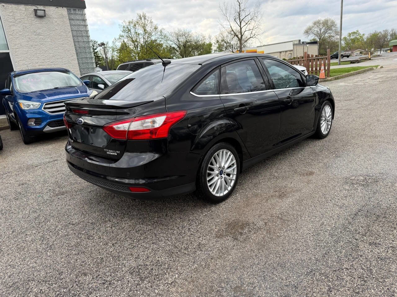 Used 2014 Ford Focus Titanium FWD image 11