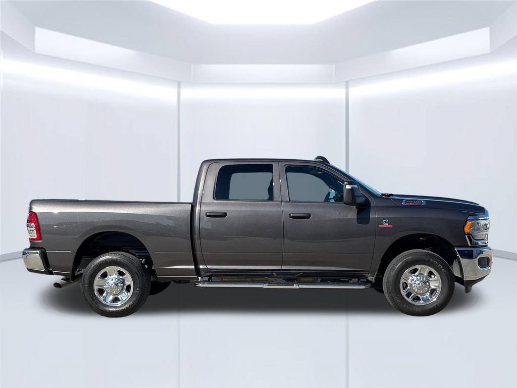 Used 2024 RAM 2500 Tradesman w/ Chrome Appearance Group AWD/4WD image 11
