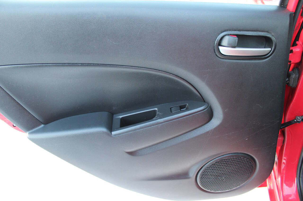 Used 2014 MAZDA MAZDA2 Sport image 9