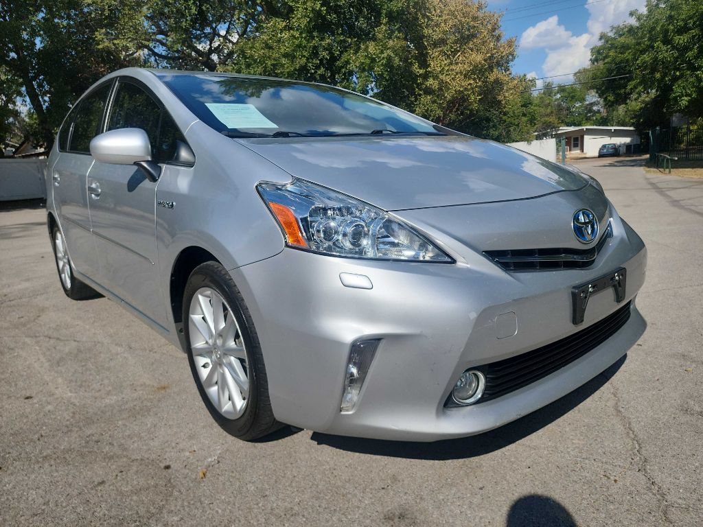 Used 2014 Toyota Prius V Five FWD video 1