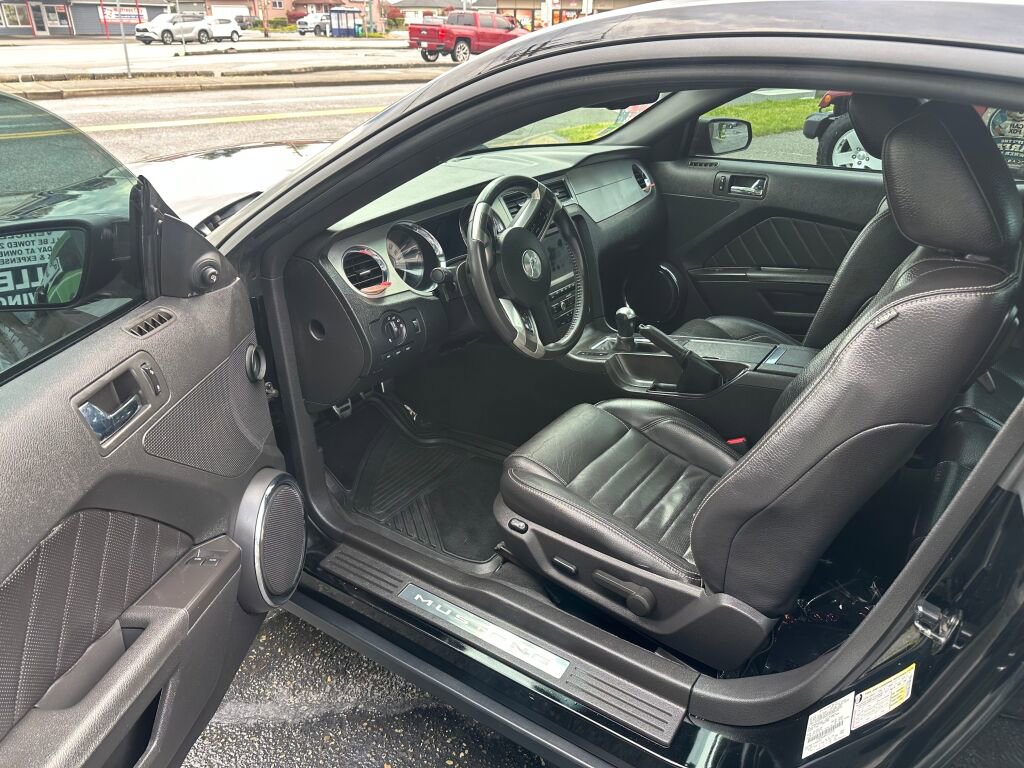 Used 2012 Ford Mustang Premium w/ Electronics Pkg RWD image 10