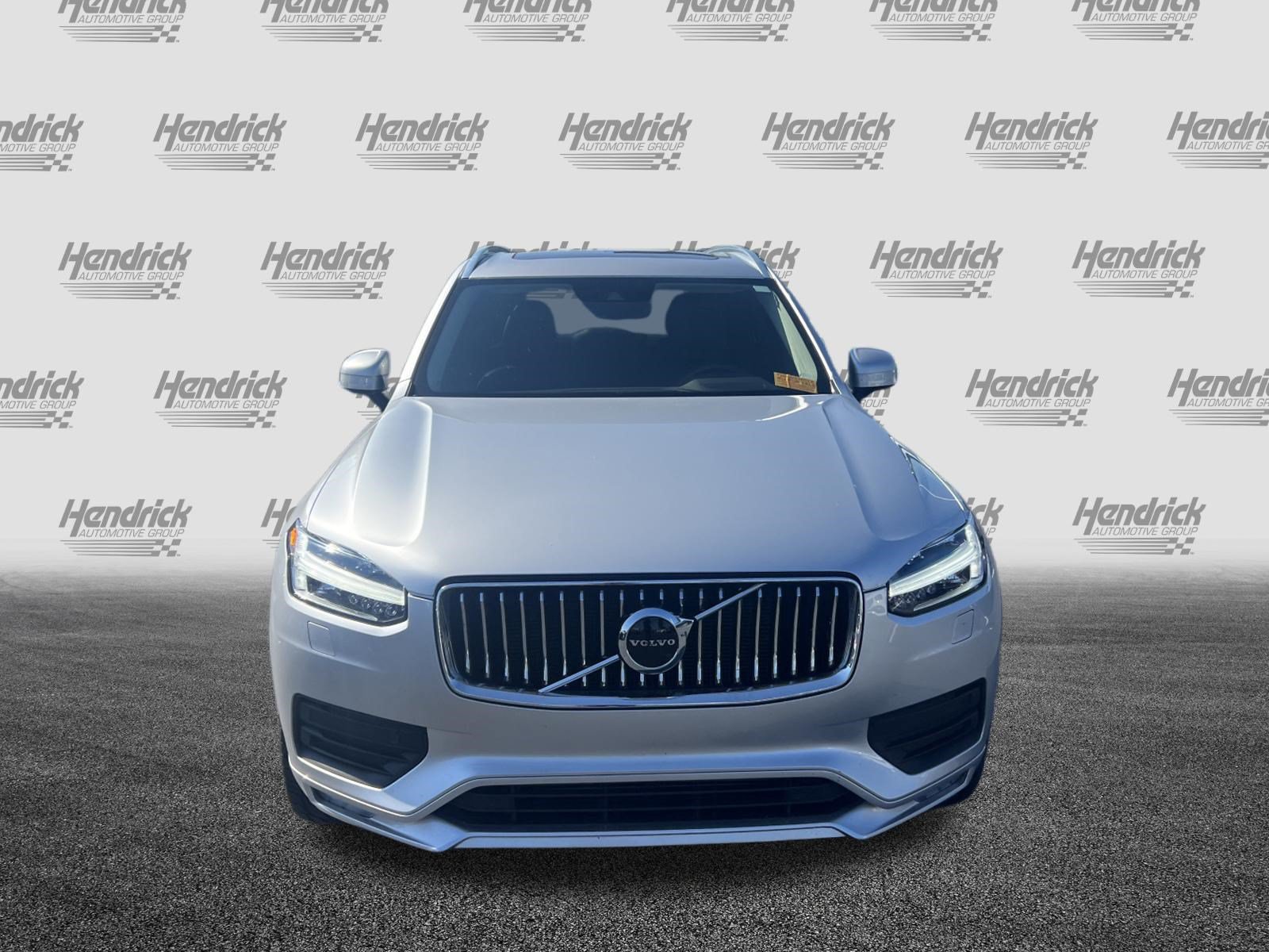 Used 2022 Volvo XC90 T5 Momentum w/ Climate Package FWD image 3