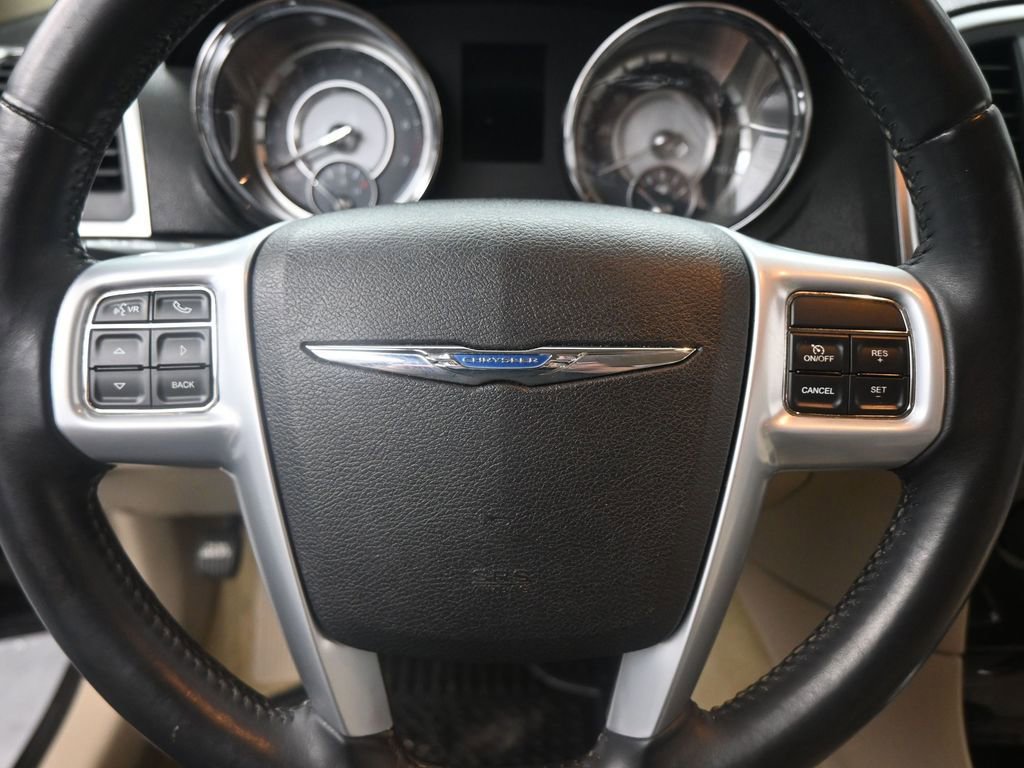 Used 2013 Chrysler 300 Base image 10