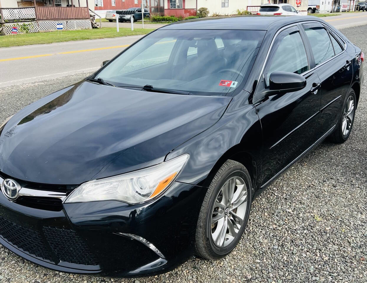Used 2017 Toyota Camry SE image 10
