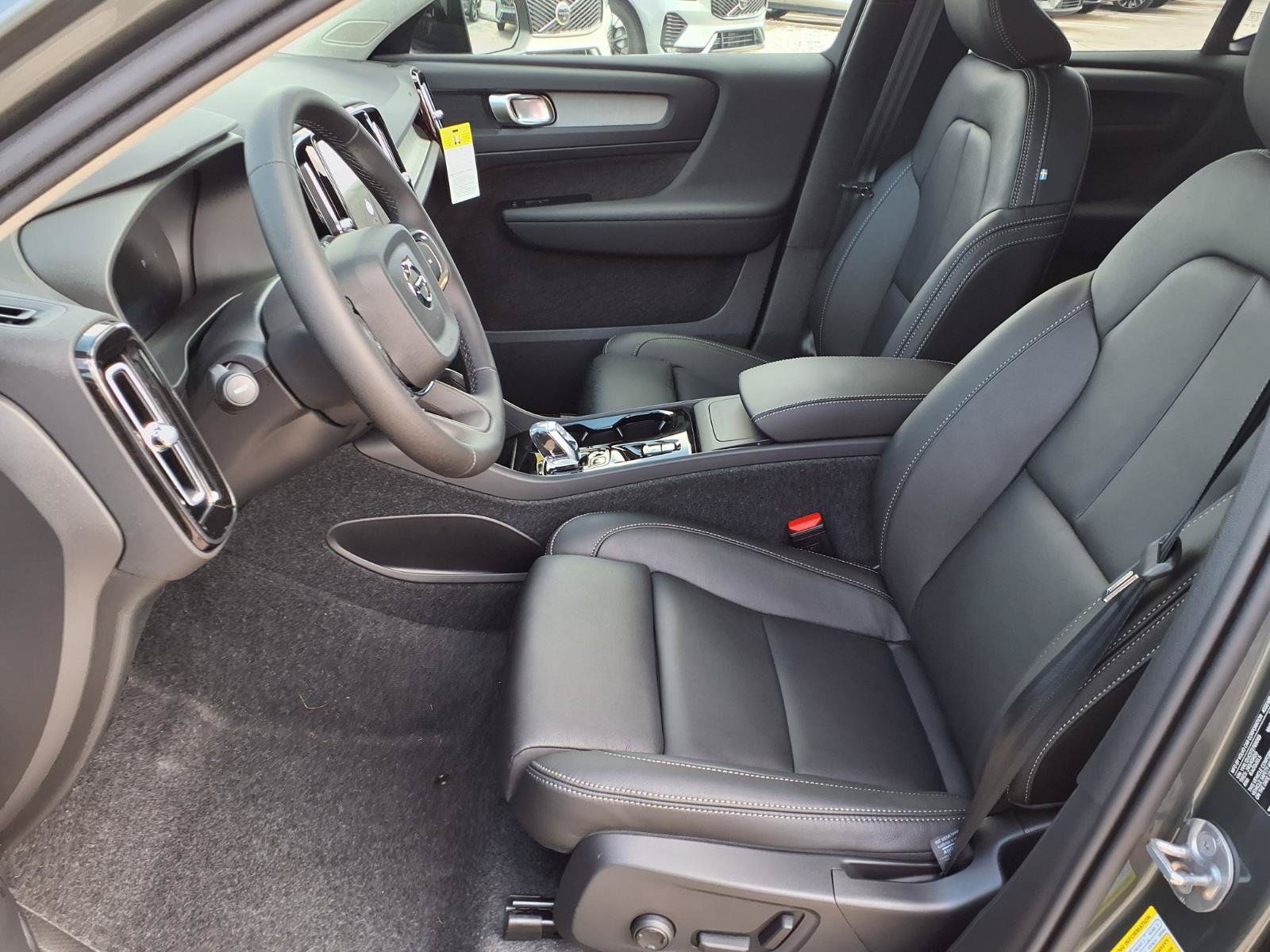 New 2026 Volvo XC40 B5 Plus w/ Protection Package Premier AWD/4WD image 13