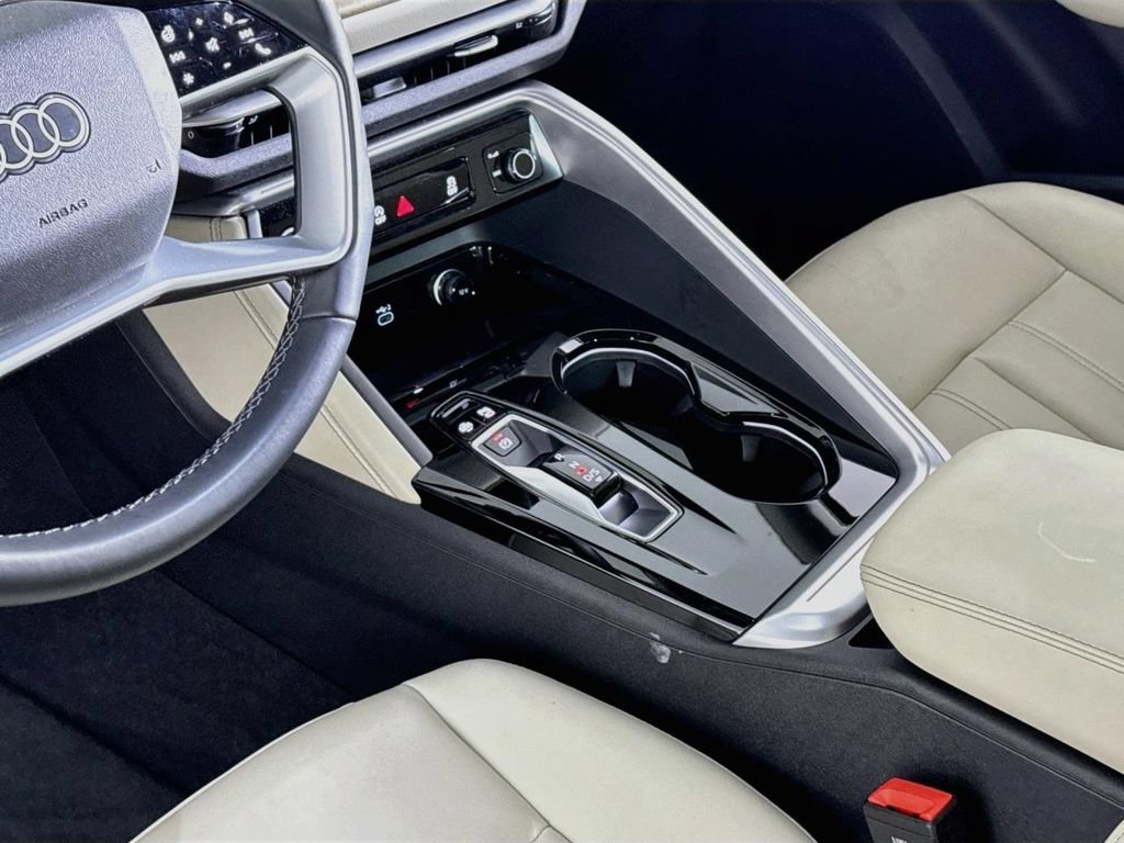 Used 2025 Audi Q5 Premium AWD/4WD image 19