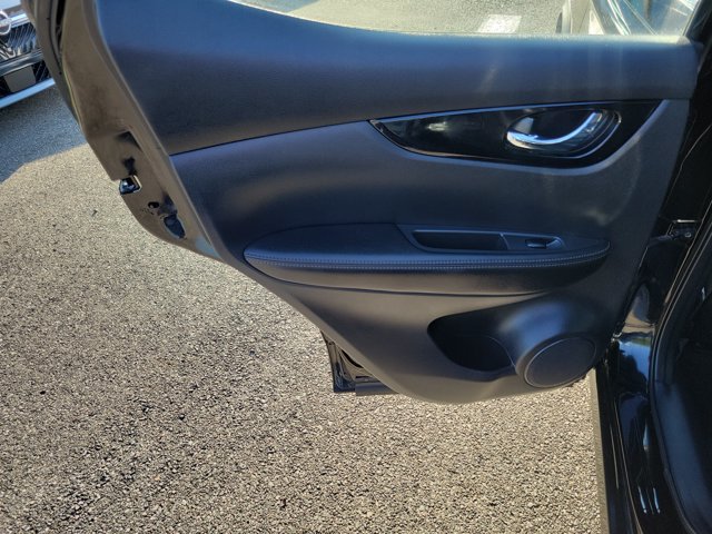 Used 2022 Nissan Rogue Sport SL w/ Premium Package FWD image 15