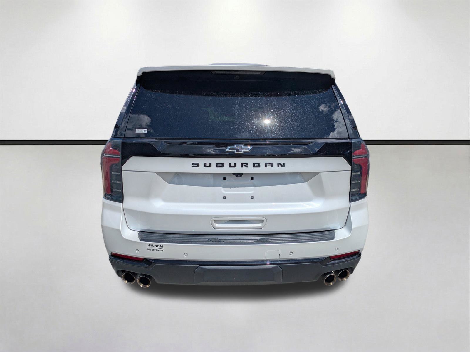 Used 2025 Chevrolet Suburban Z71 AWD/4WD image 6