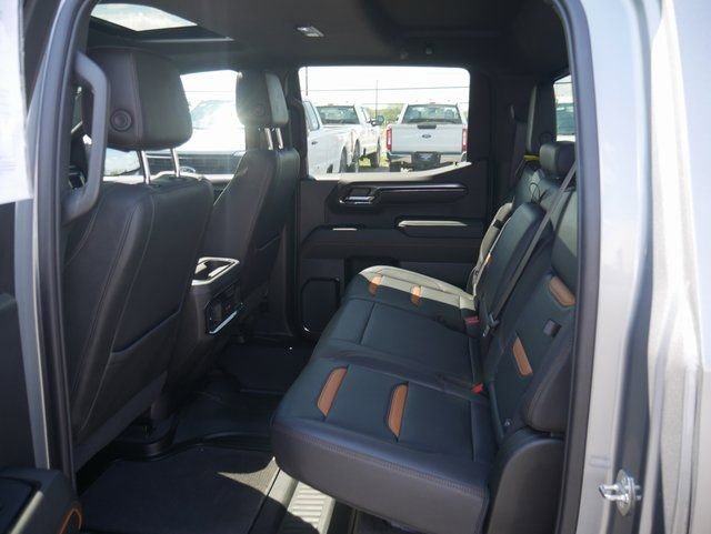 Used 2023 GMC Sierra 1500 AT4 w/ Technology Package image 29