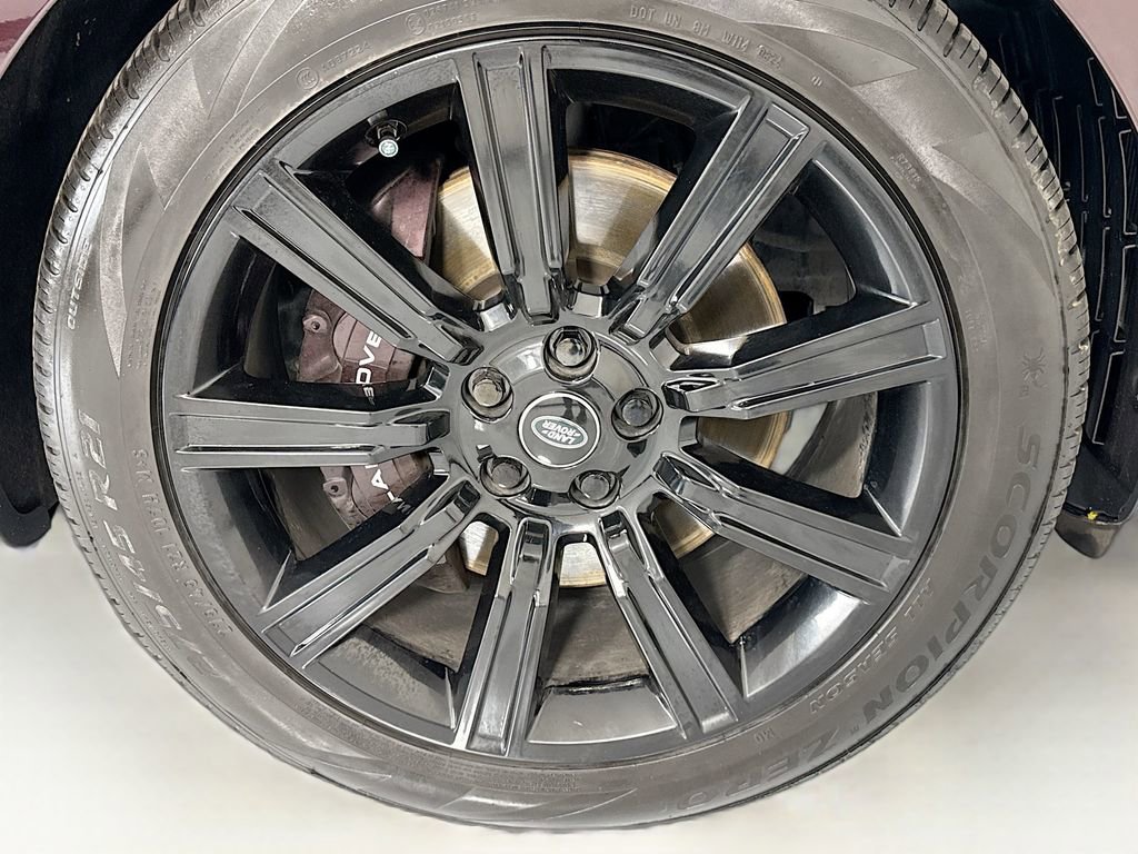 Used 2020 Land Rover Range Rover HSE image 33