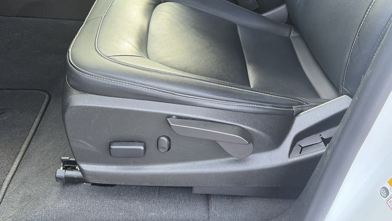 Certified 2022 GMC Canyon Elevation w/ Elevation Premium Package image 7