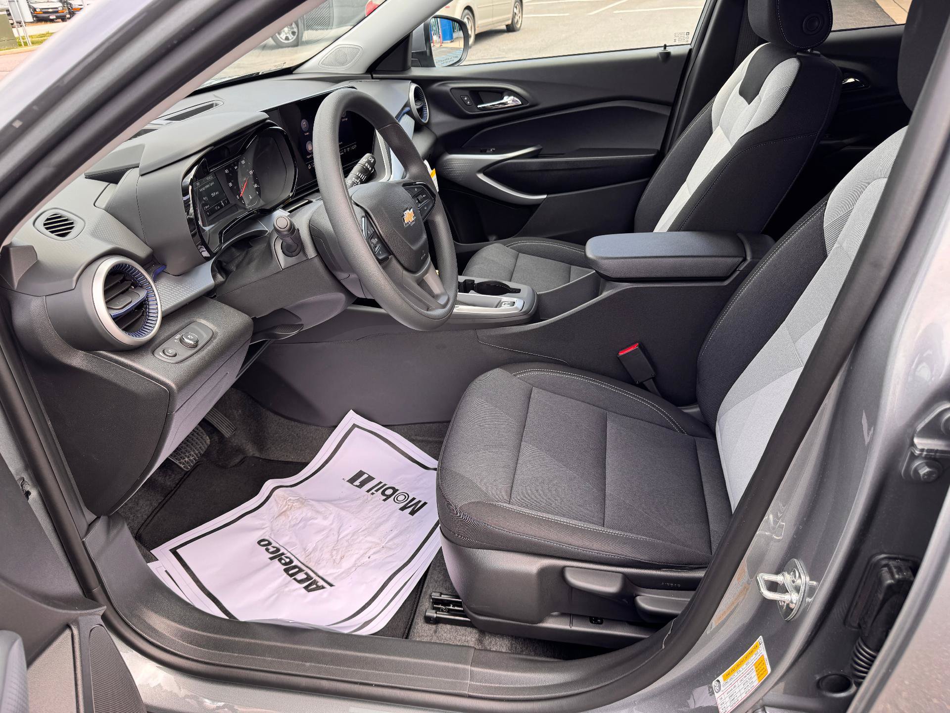 New 2026 Chevrolet Trax LS w/ LS Convenience Package FWD image 10