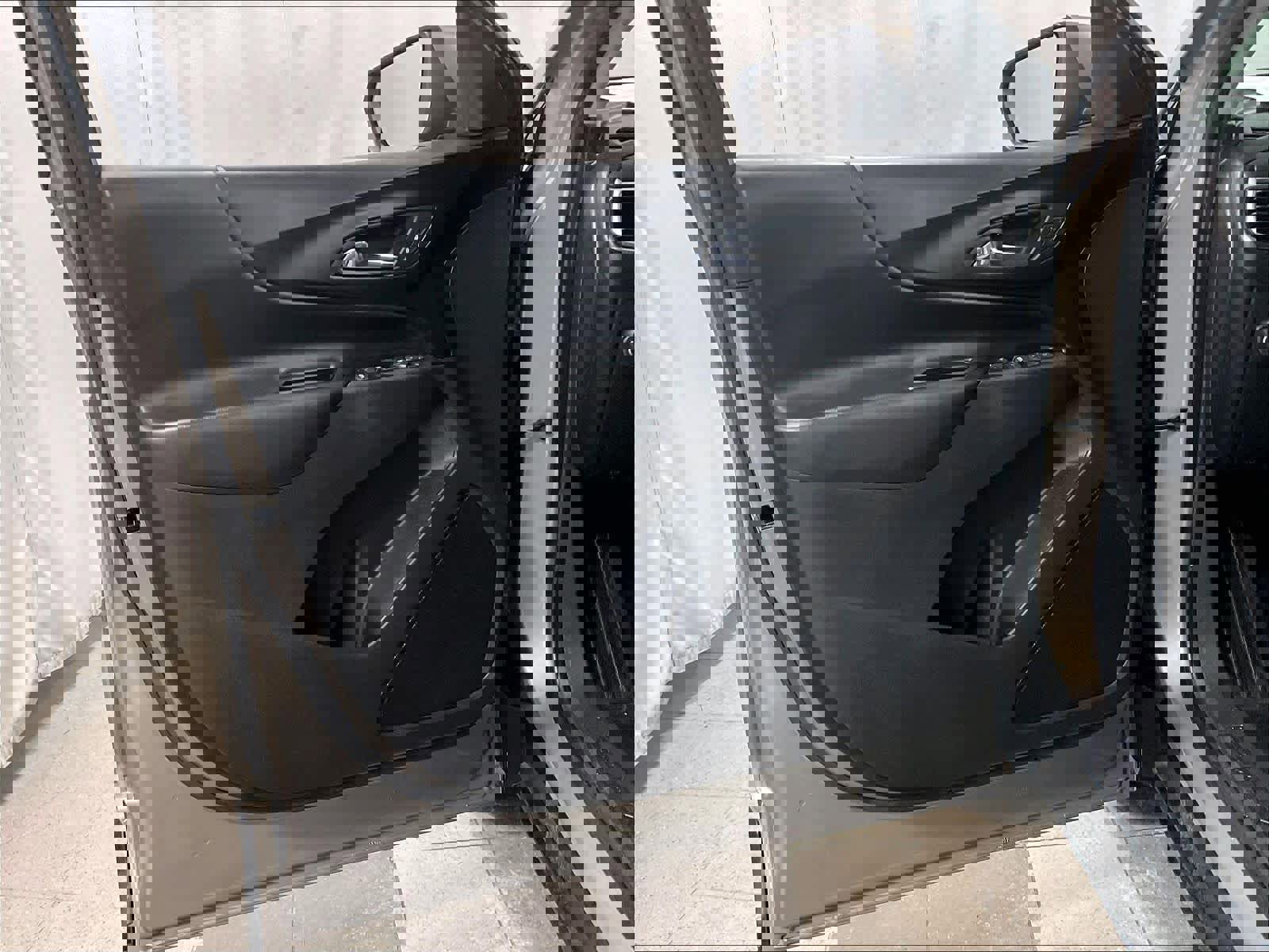 Used 2019 Chevrolet Equinox LT image 8