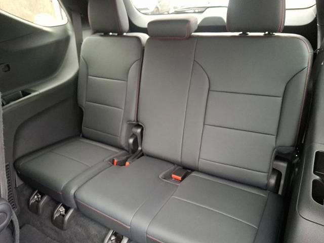 Used 2025 Chevrolet Traverse Z71 w/ Driver Confidence Package image 13