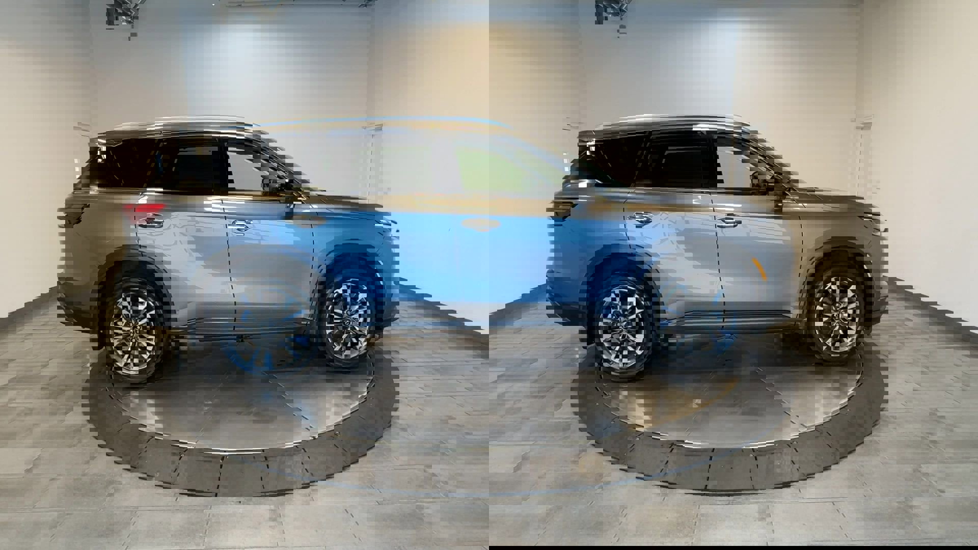 Certified 2025 INFINITI QX60 Luxe image 9