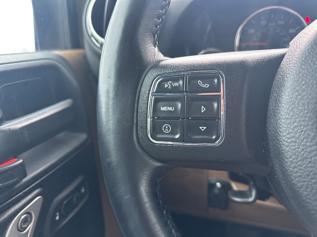 Used 2017 Jeep Wrangler Unlimited Rubicon w/ Connectivity Group AWD/4WD image 21