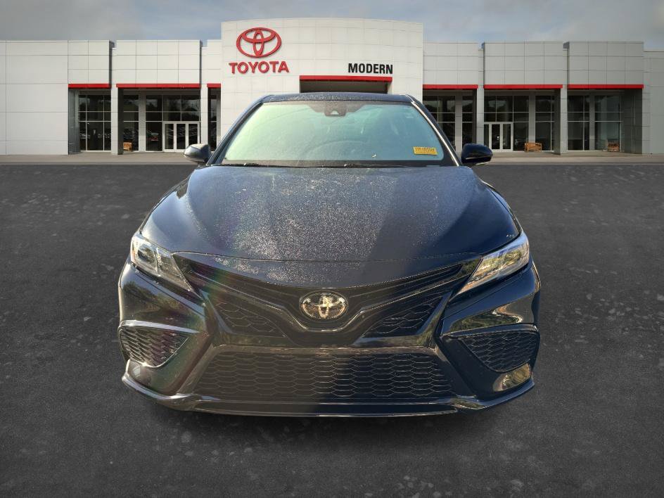 Used 2023 Toyota Camry SE FWD image 2