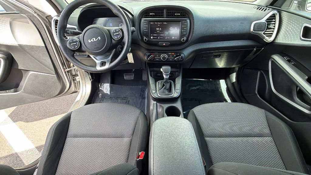 Used 2024 Kia Soul LX w/ Option Group 015 FWD image 26