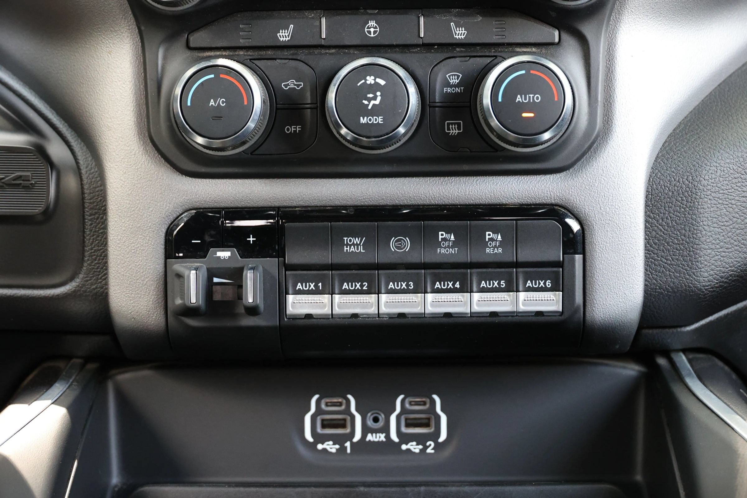 Used 2022 RAM 3500 Big Horn w/ Level C Equiment Group AWD/4WD image 26